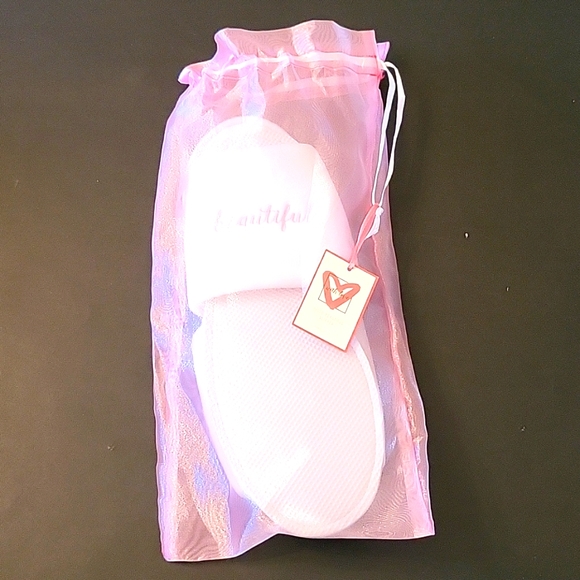 NEW Hello Beautiful Slippers! L/XL Ready to gift/store in pink tulle bag! - Picture 6 of 11